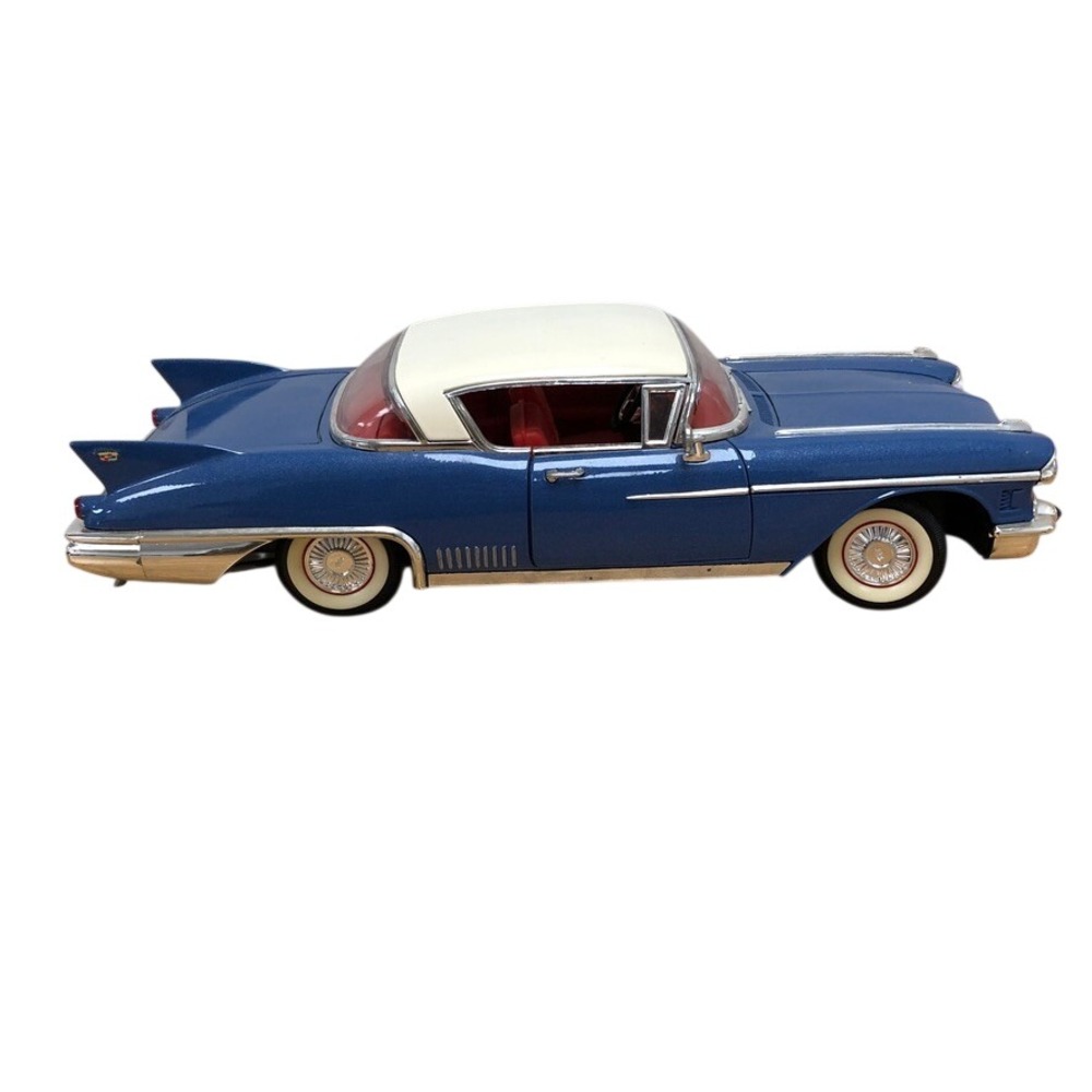 Cadillac Eldorado Seville 1958 Diecast Model Car 1:18 Blue White Collectors Item